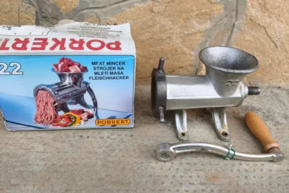 Akinek van otthon régi kézi mák, vagy húsdarálója, igazi kincset őriz a konyhában. A gyűjtők ezt a konkrét öntöttvas modellt keresik