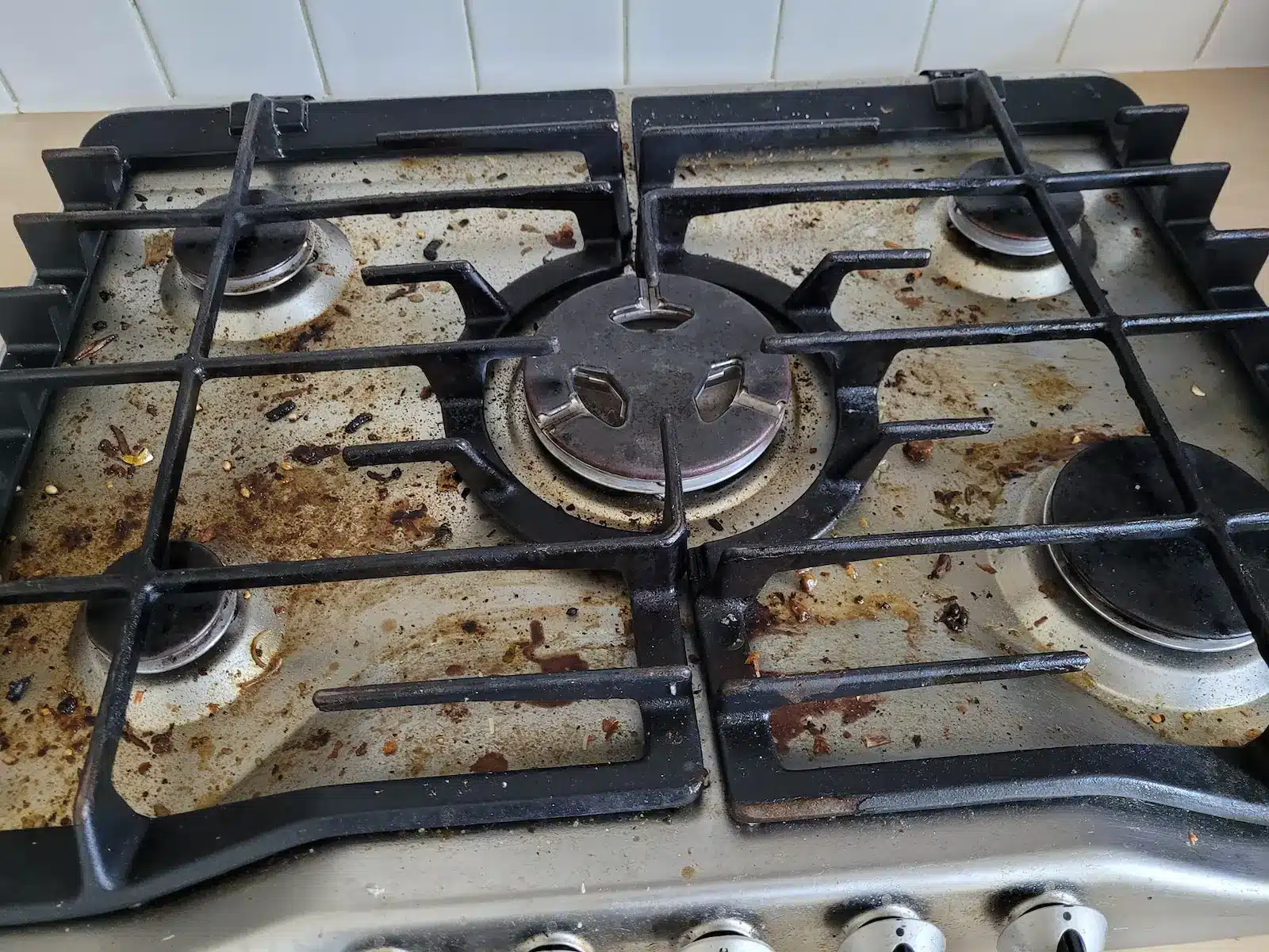 Itt a 3 legjobb házi praktika, hogy a tűzhely mindig ragyogjon!