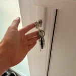 A kulcsot a zárban hagyja éjszakára? Nagyon nem jó ötlet!