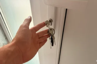 A kulcsot a zárban hagyja éjszakára? Nagyon nem jó ötlet!