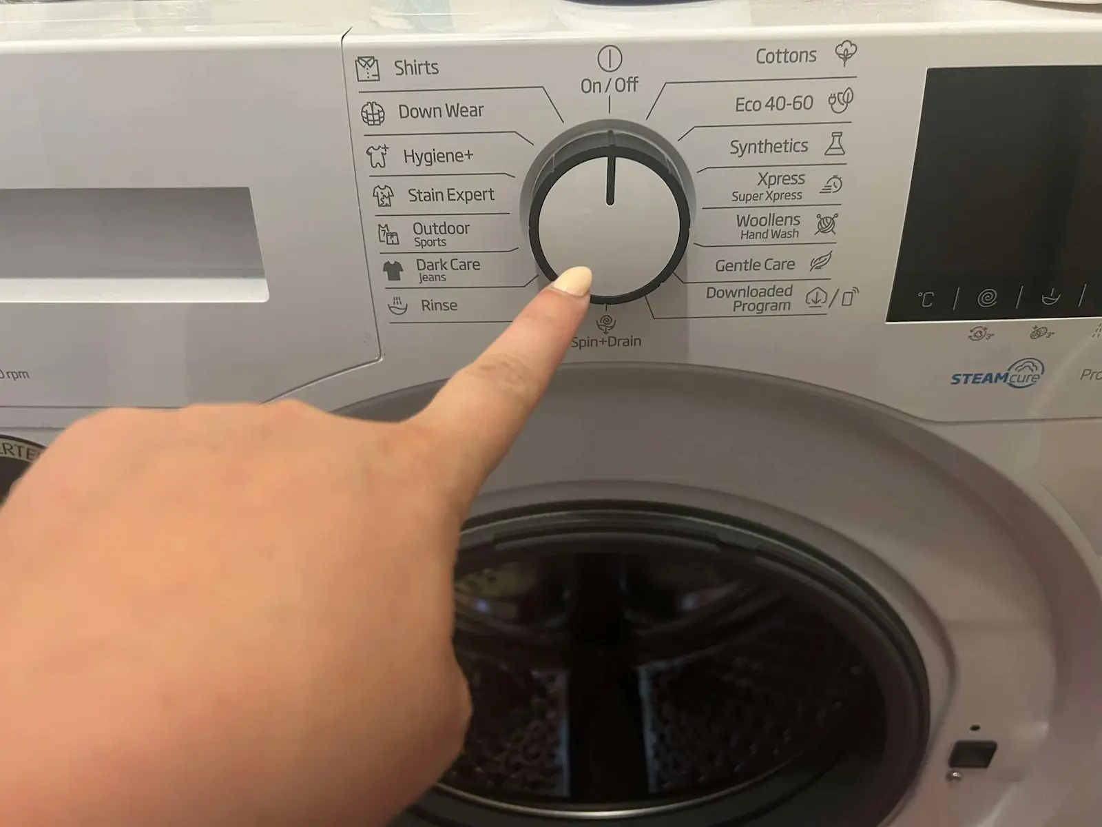 Nem 60 és nem is 90 fok – ez a hőmérséklet az ideális, ha valóban el akarod pusztítani a baktériumokat a lepedőiden!