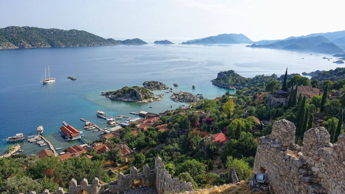 Kekova szigete és Kaleköy falu a török partoknál