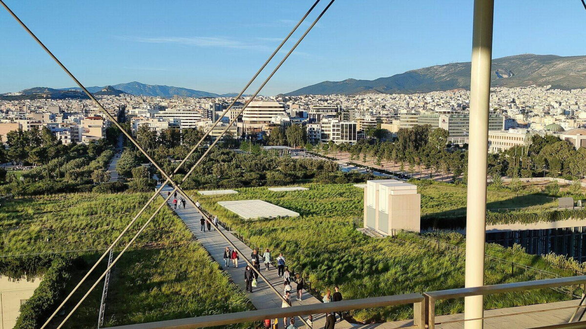 A Stavros Niarchos Alapítvány Kulturális Központja Athénban, a tengerpart közelében