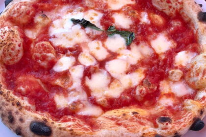 Miért kerek a pizza, ha szögletes dobozban hozzák?