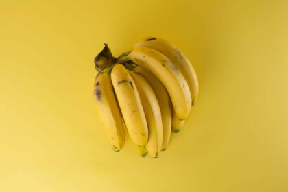 Befőttesüvegbe zárják a banánt a németek, és állítólag egy hét múlva is sárga marad